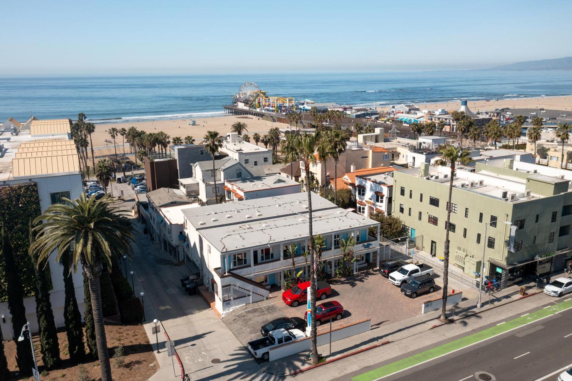 Sea Blue 3* Los Angeles